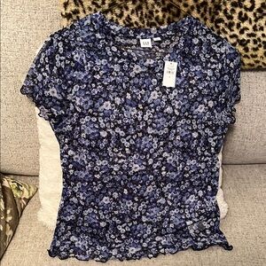GAP Women's Navy Floral Short Sleeve Top